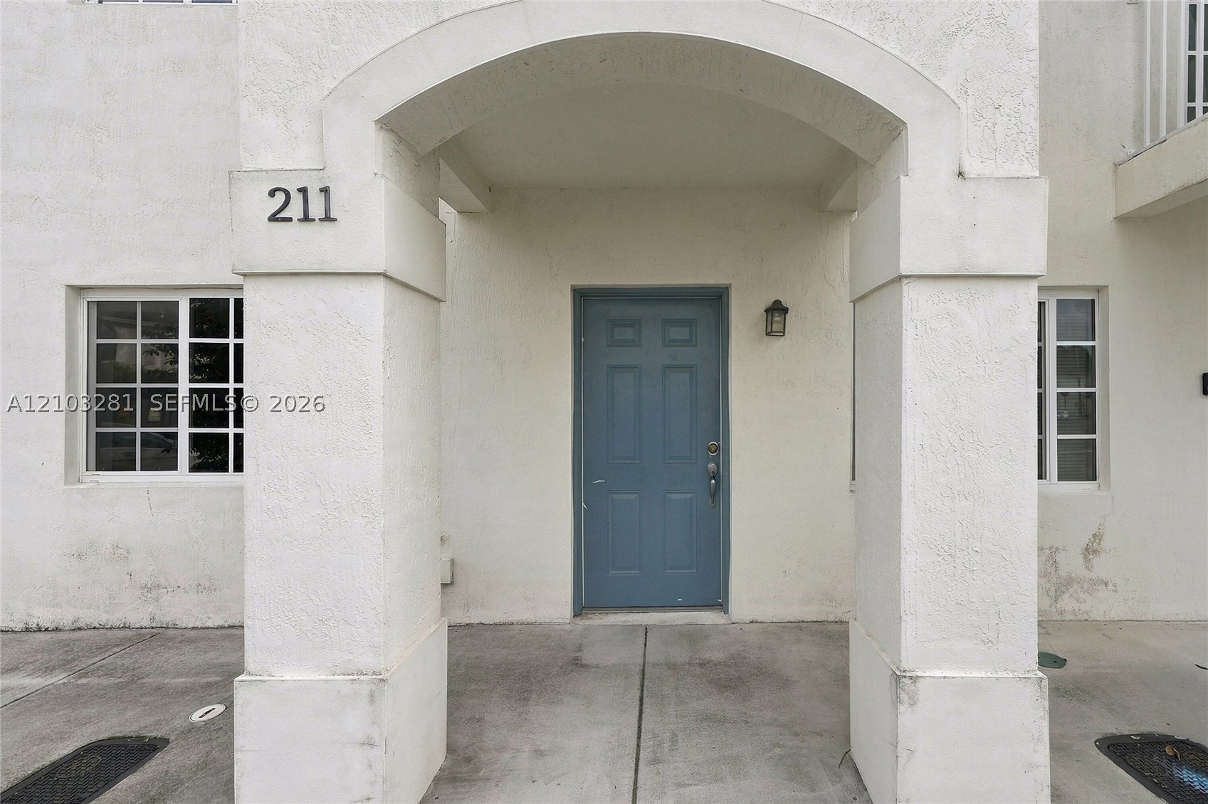211 Sw 6th Ln Property Photo 3