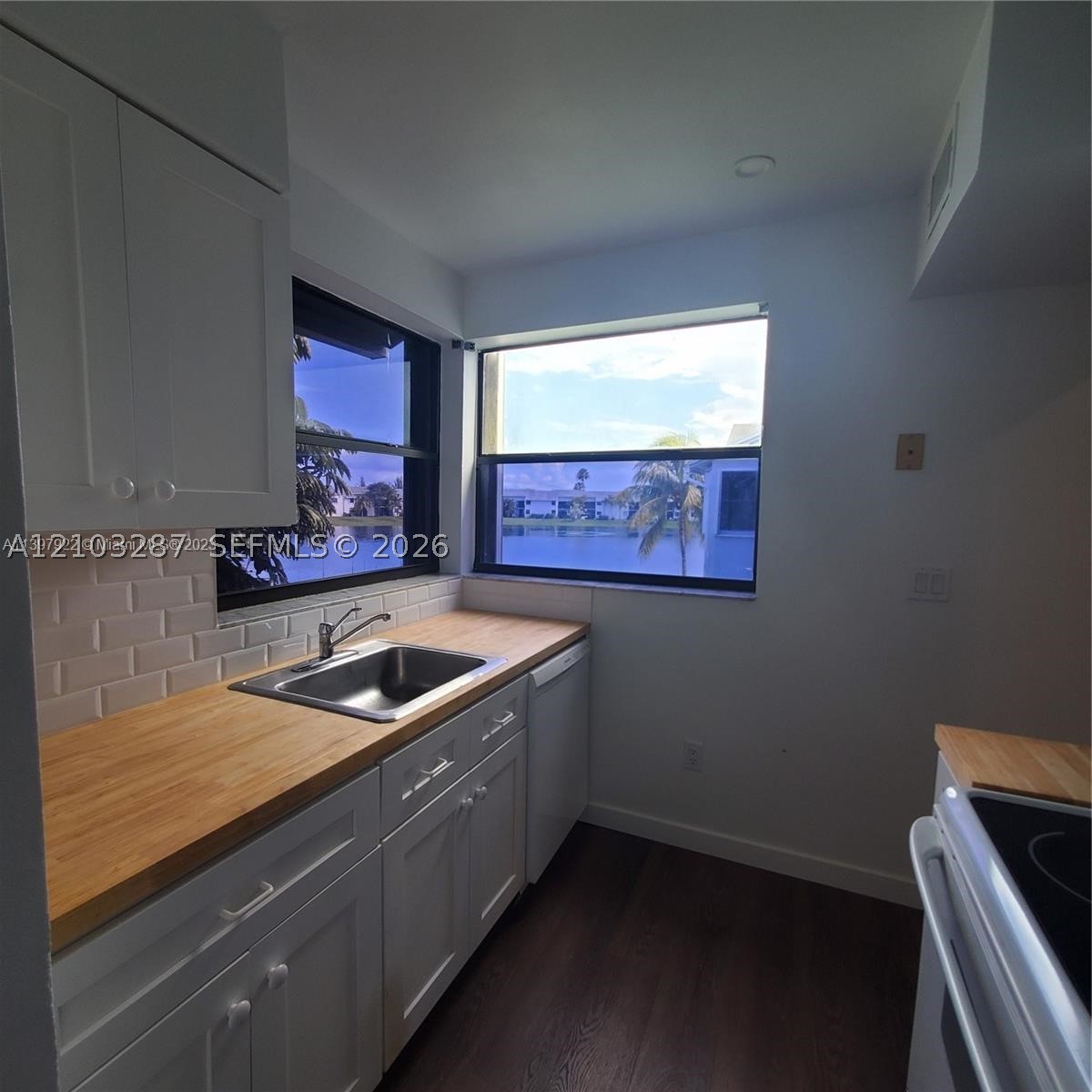 1211 S Independence Dr 1211e Property Photo 5