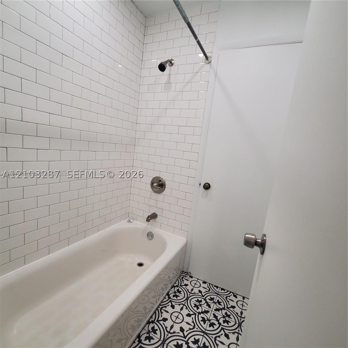 1211 S Independence Dr 1211e Property Photo 12