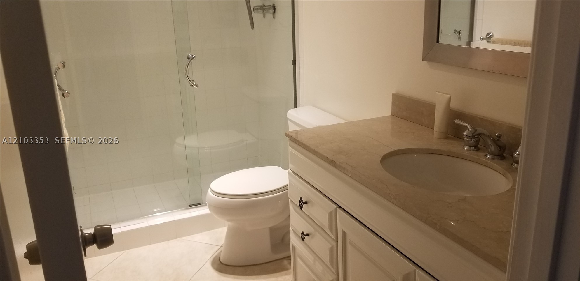 300 Bayview Dr 410 Property Photo 9