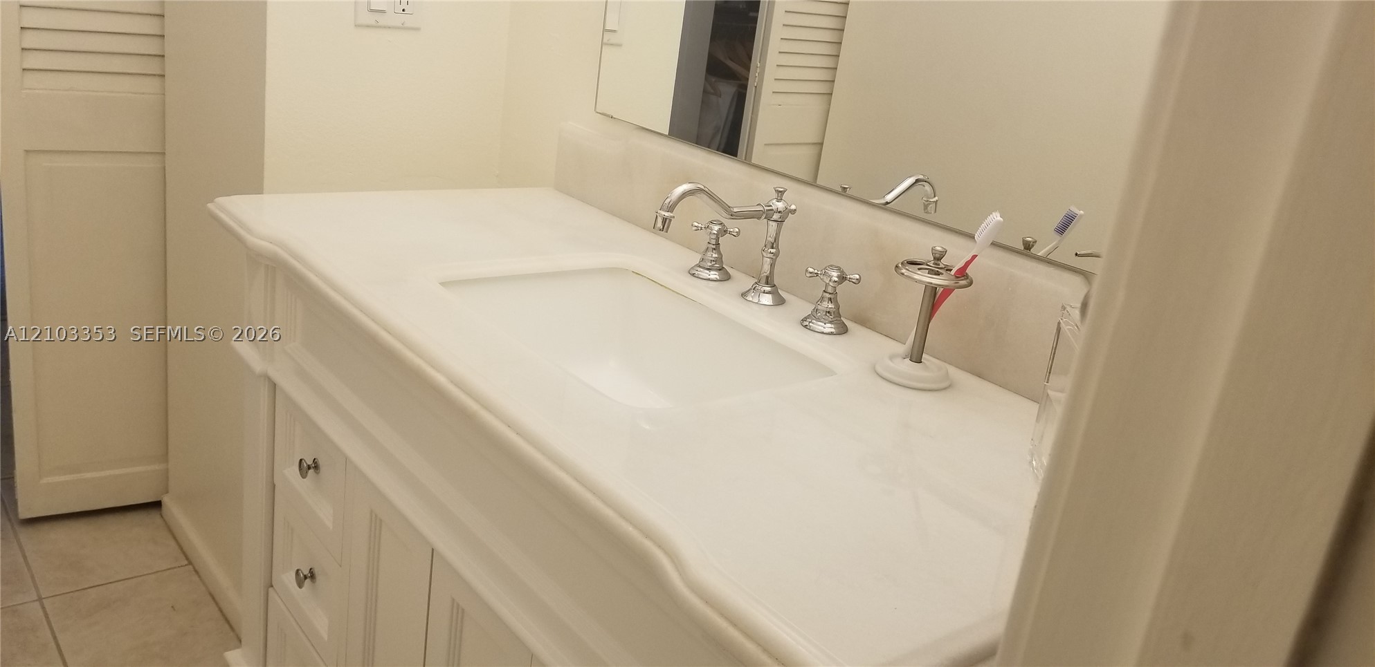 300 Bayview Dr 410 Property Photo 10