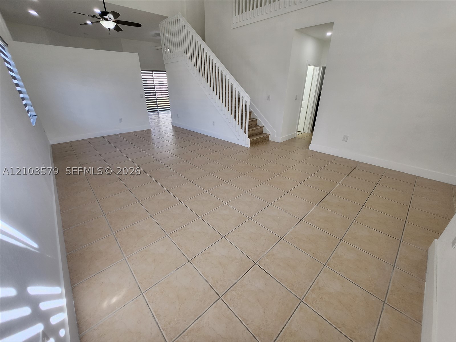 2055 Se 19th Street Property Photo 9