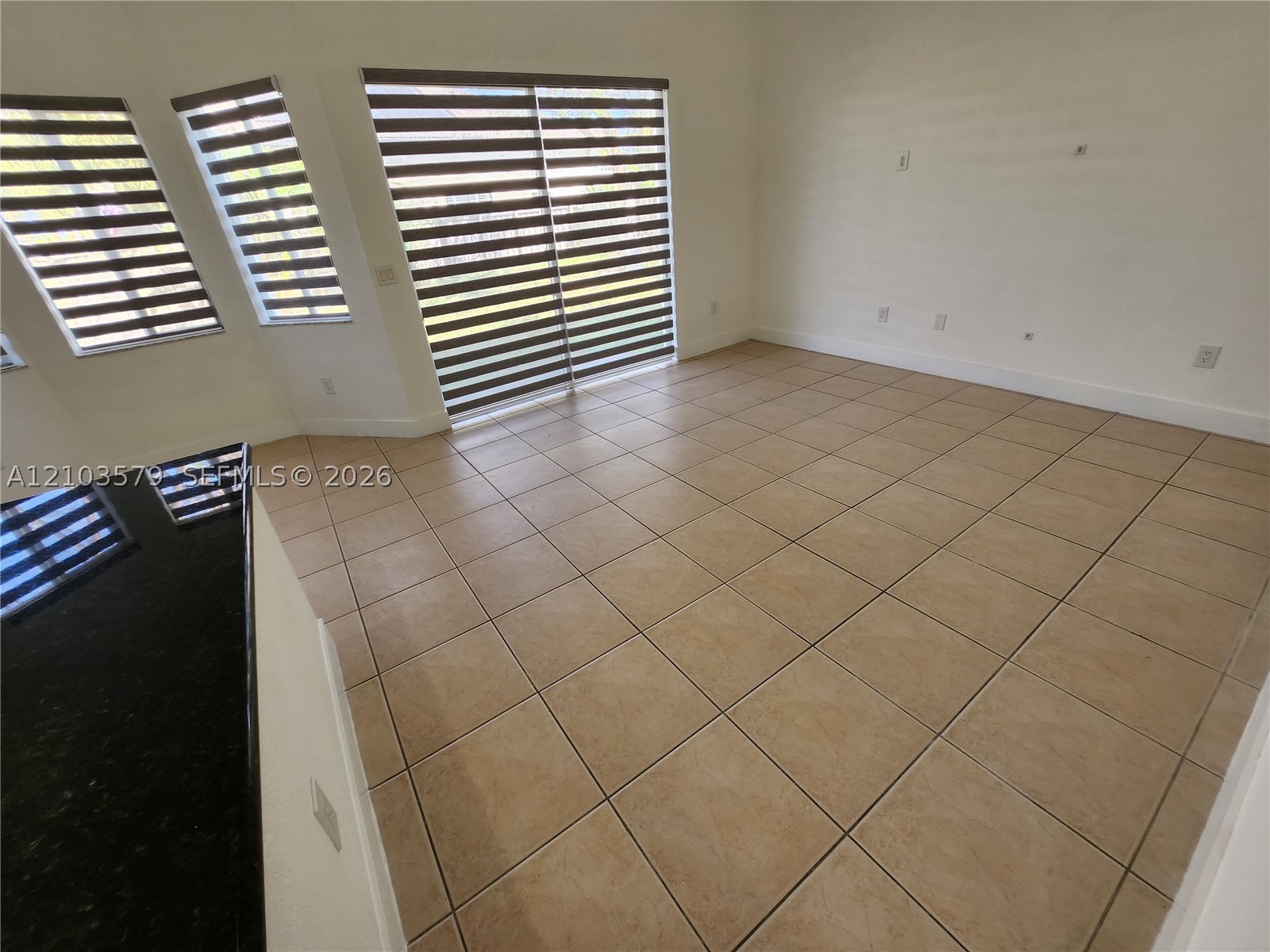 2055 Se 19th Street Property Photo 11