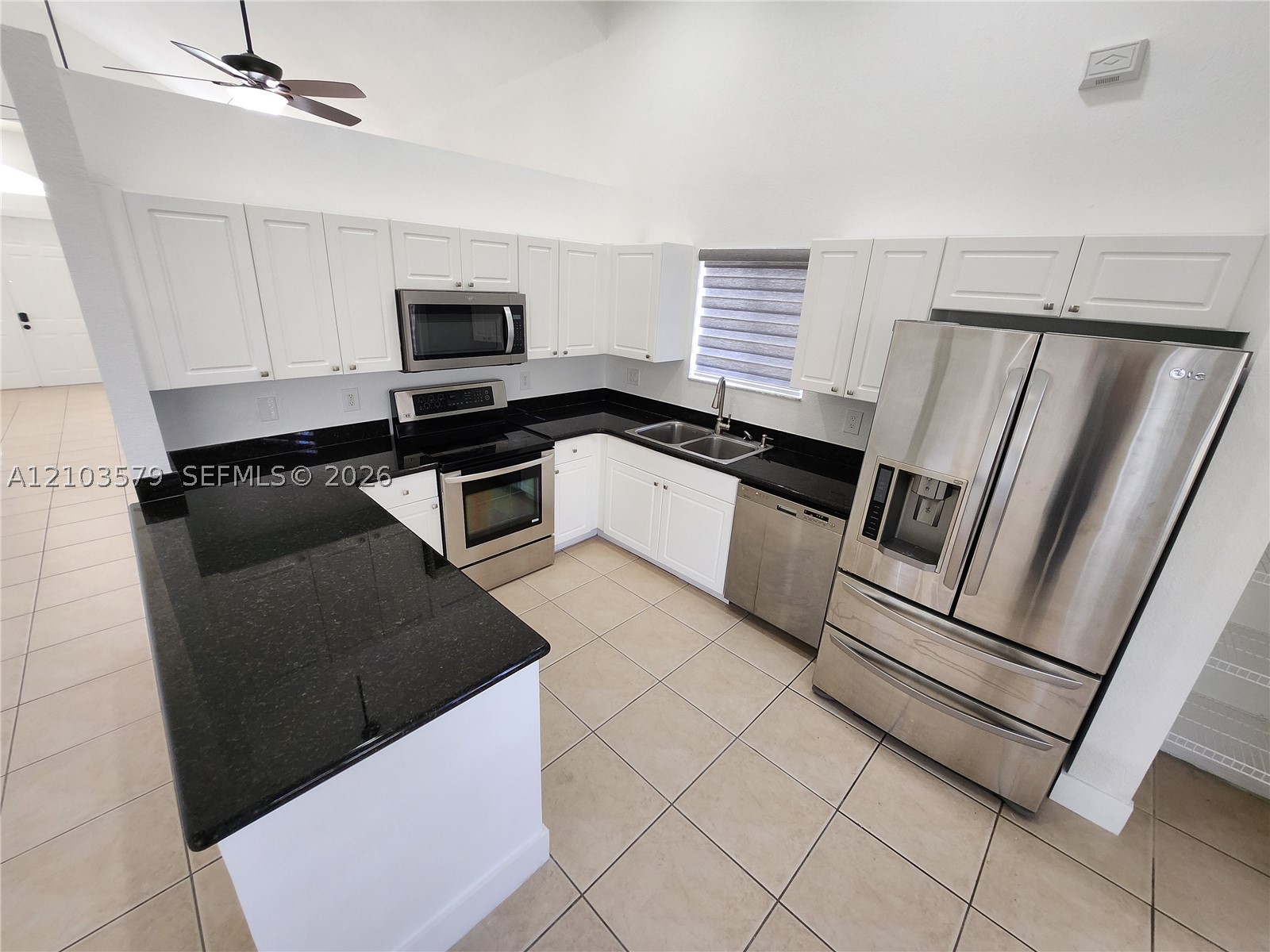 2055 Se 19th Street Property Photo 14