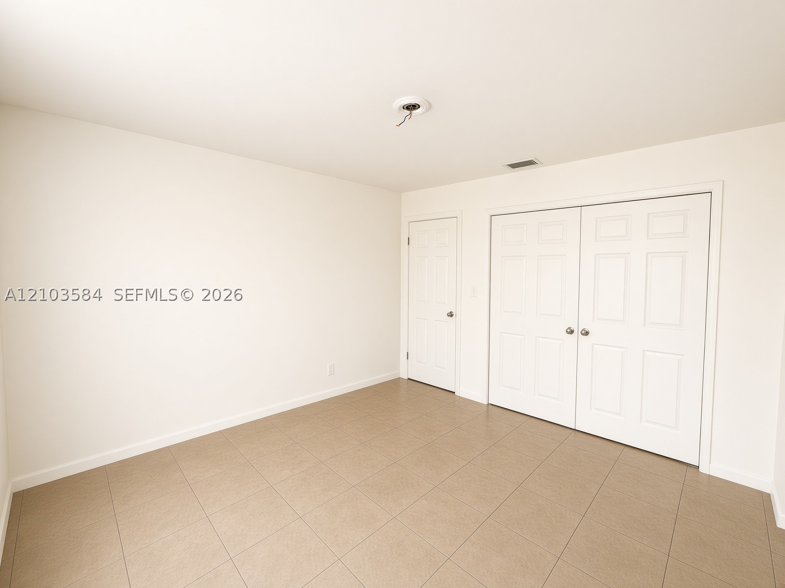 1904 Sw 2nd St 1908 Property Photo 2