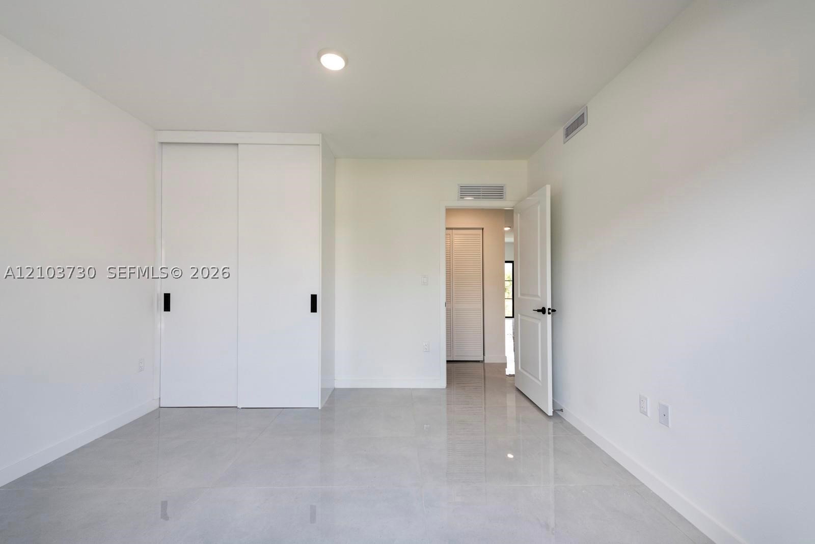 A12103730 Property Photo 8
