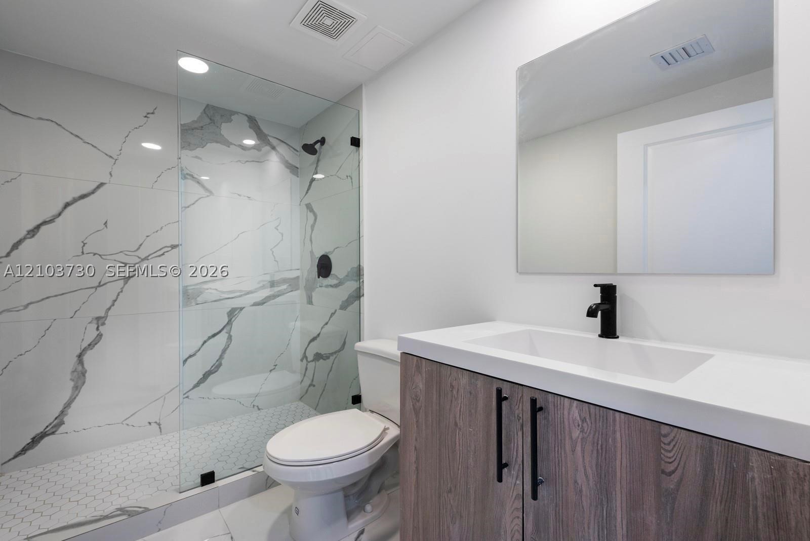 A12103730 Property Photo 11