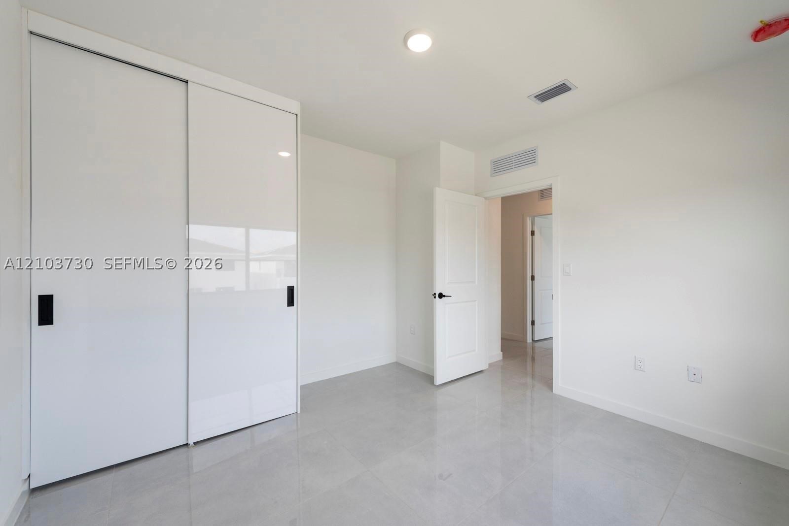 A12103730 Property Photo 24