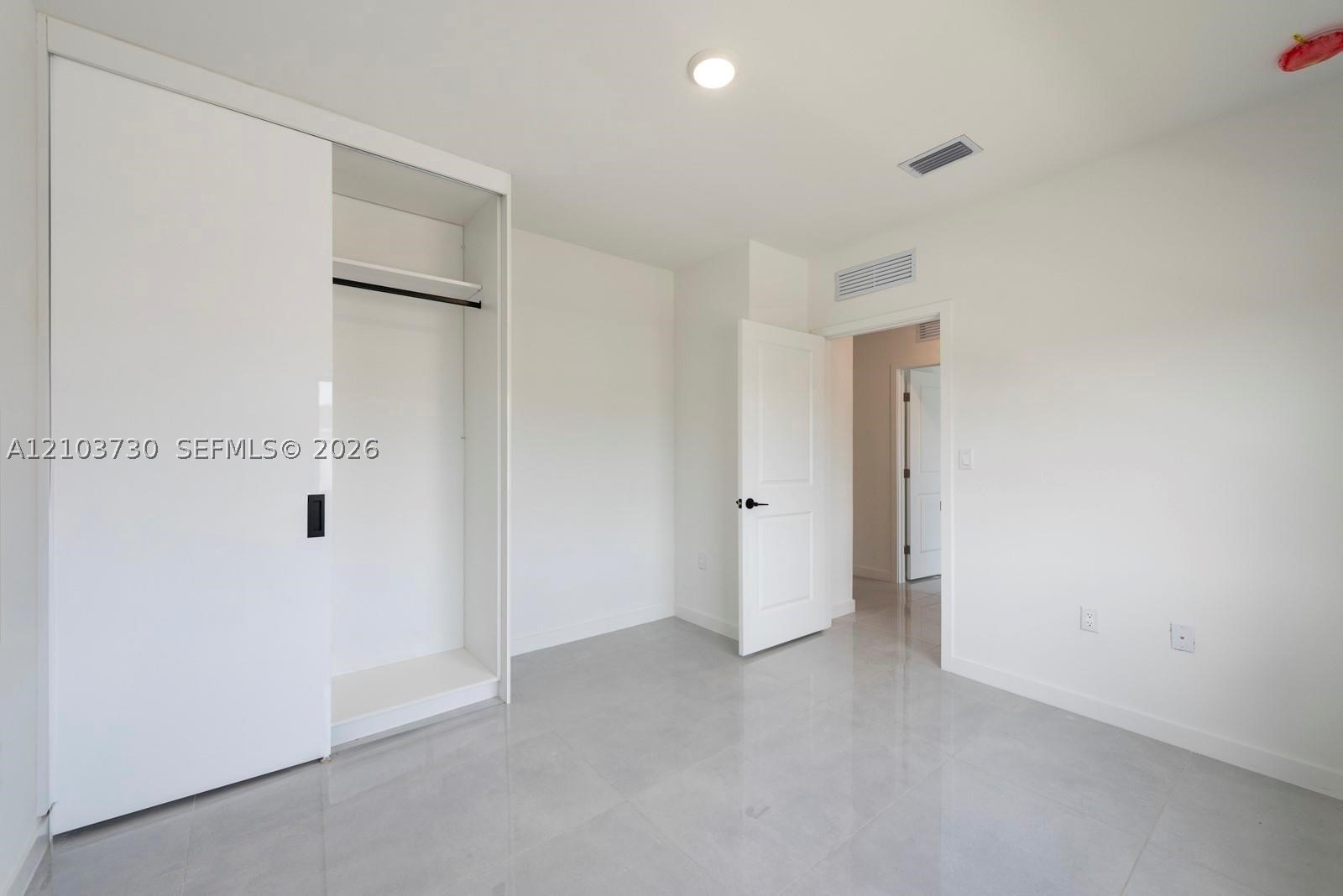 A12103730 Property Photo 26
