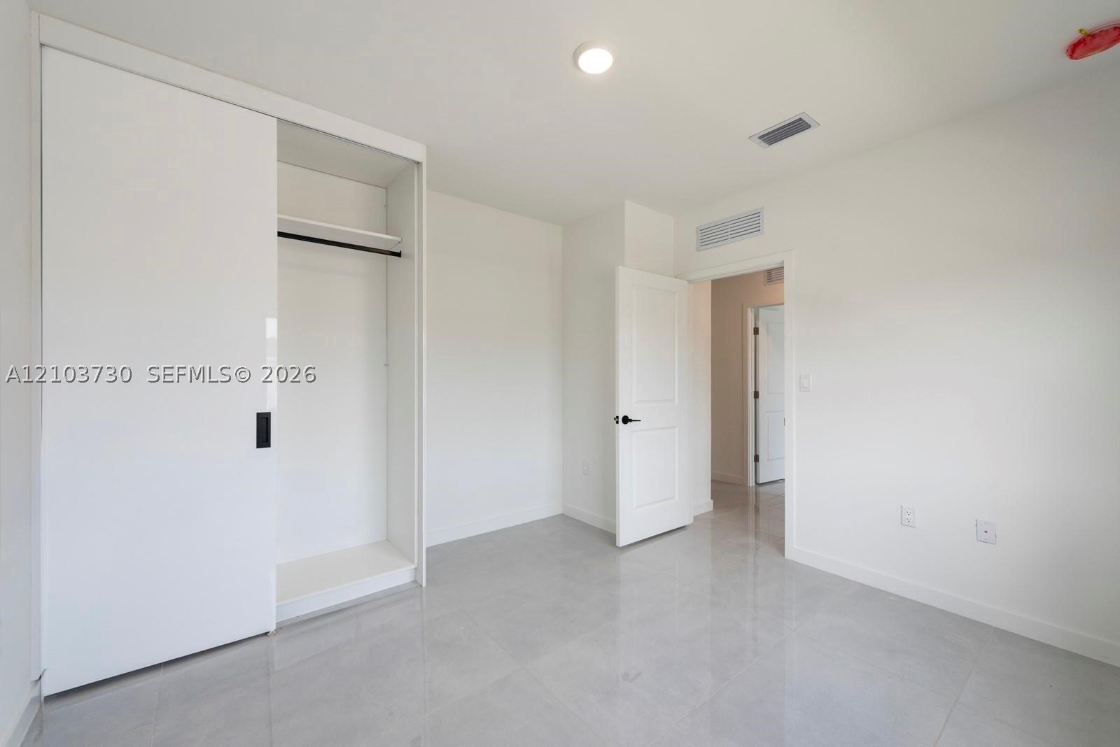 A12103730 Property Photo 27