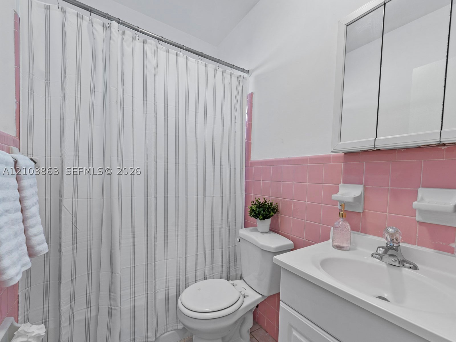 1418 N 16th Ave 1418 Property Photo 12
