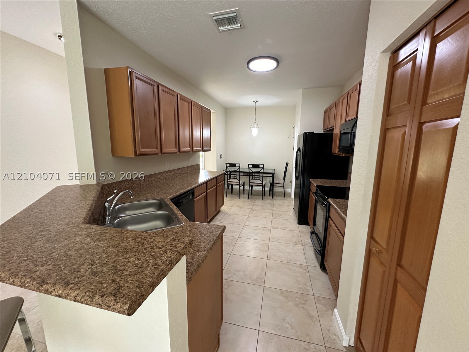 3060 Se 4th Ct 3060 Property Photo 4