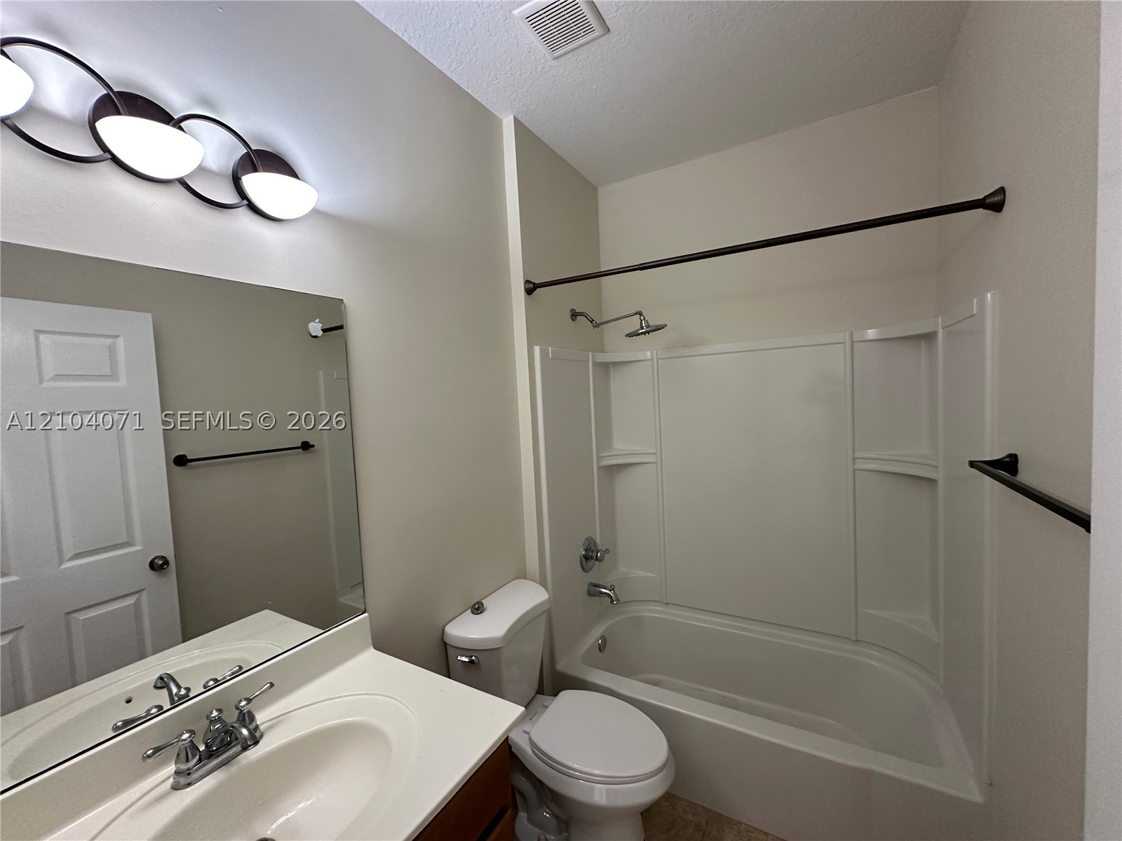 3060 Se 4th Ct 3060 Property Photo 9