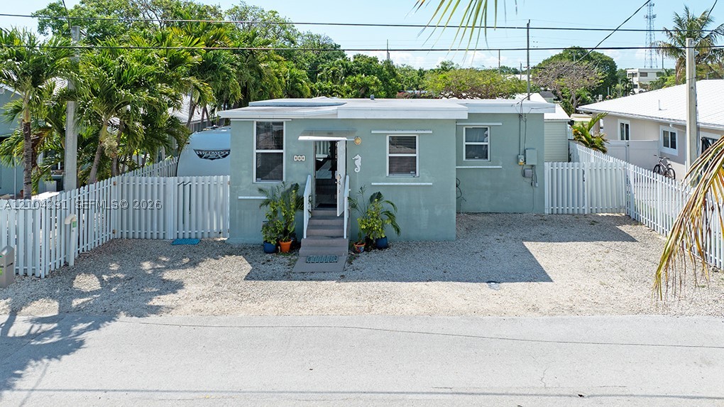 30 Orange Dr Property Photo 1