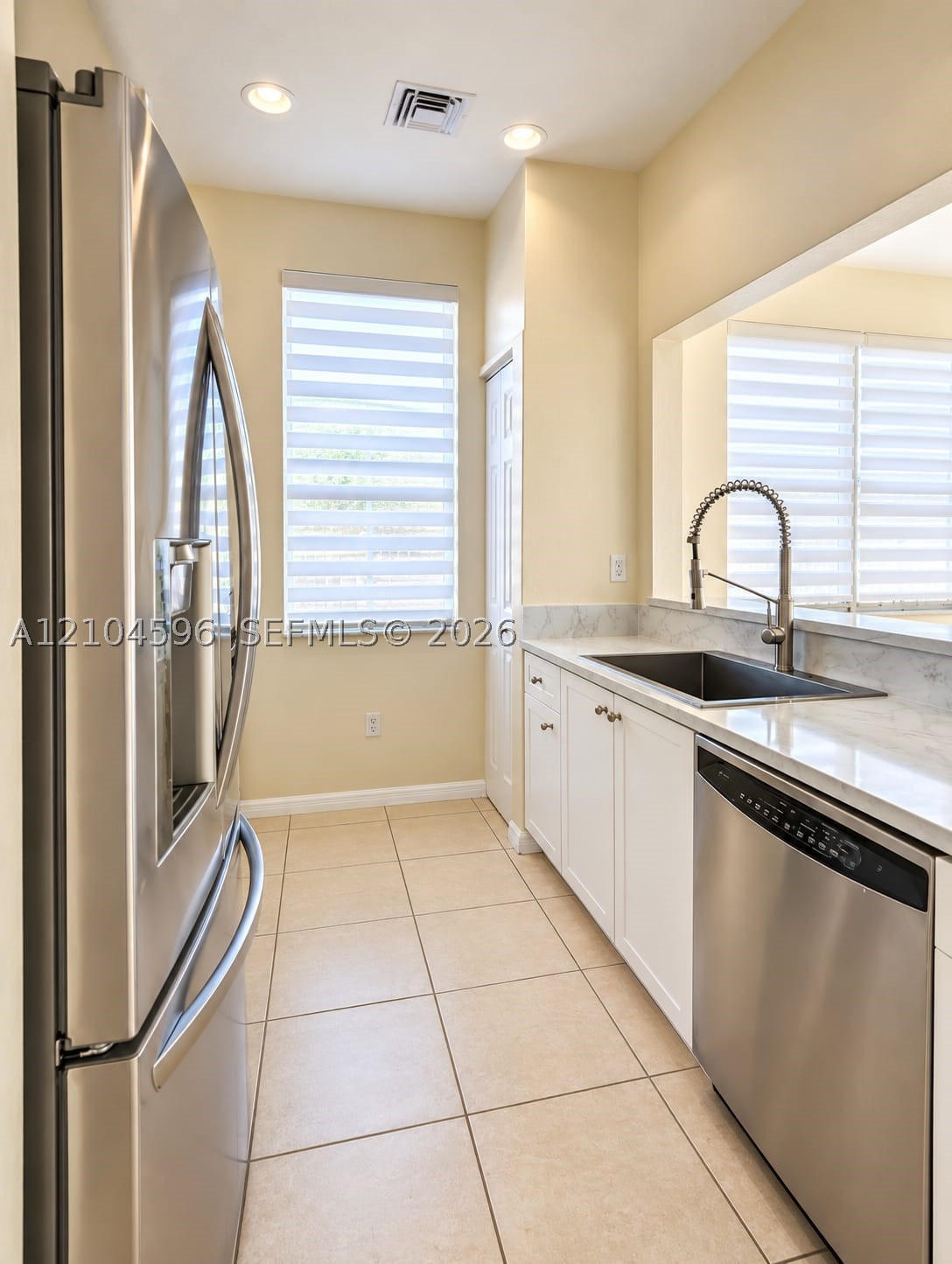 10968 Sw 236th Ter Property Photo 6