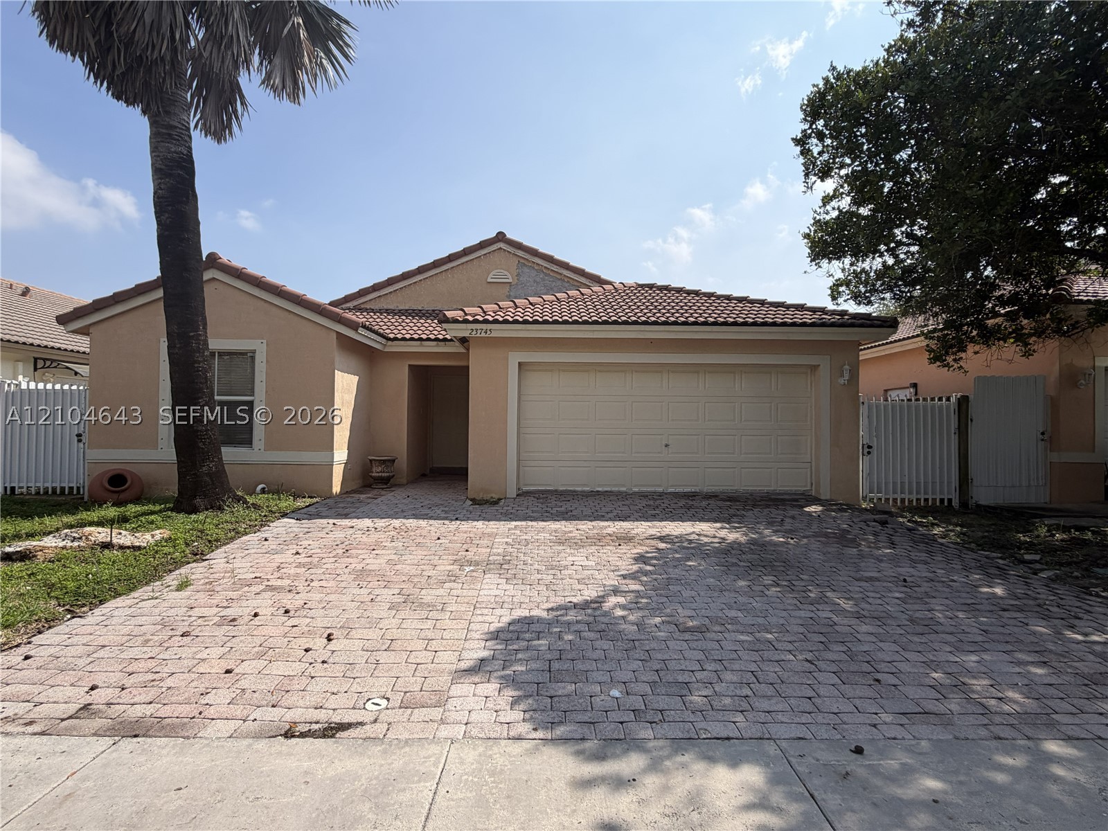23745 SW 108th Pl Property Photo 1