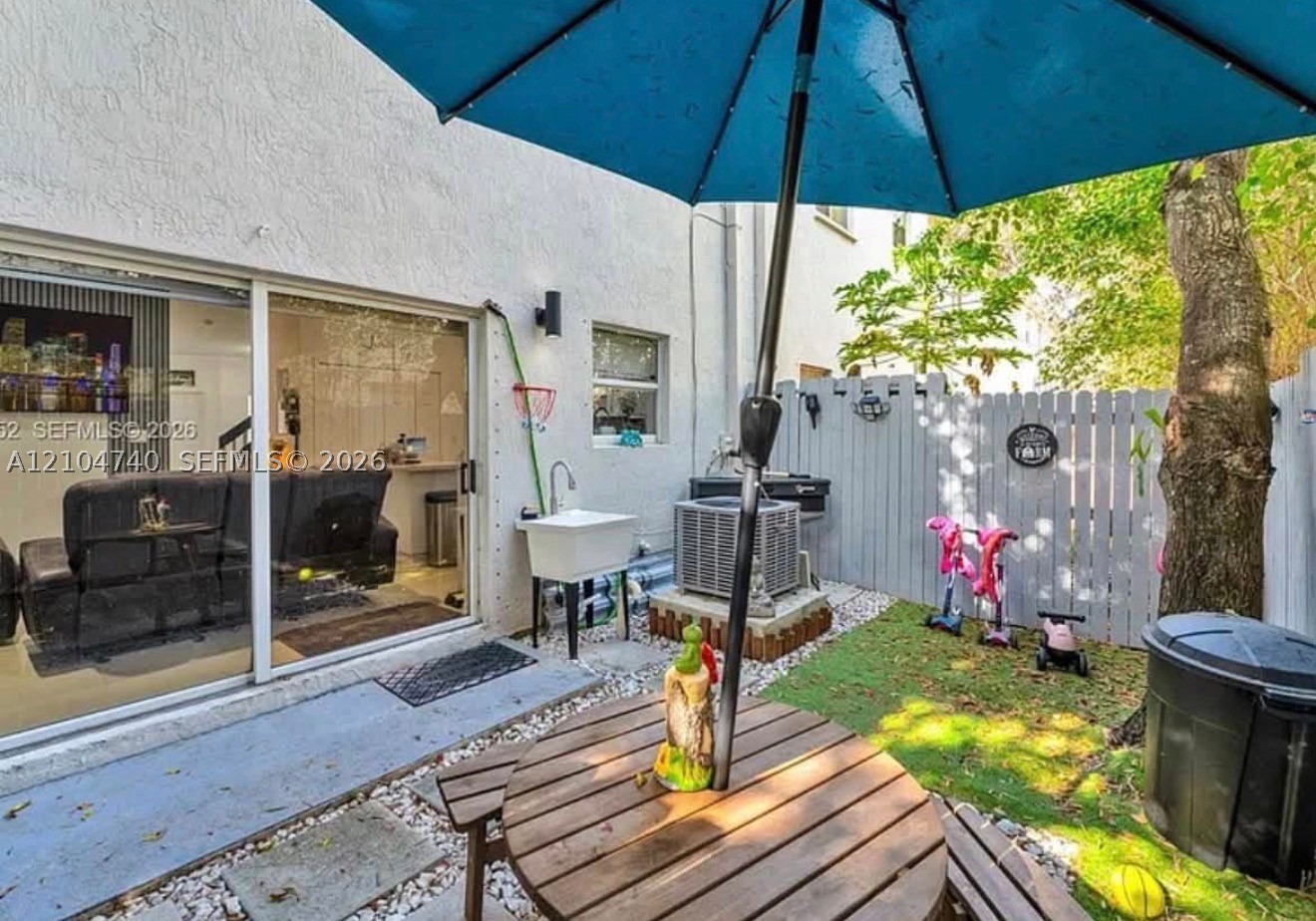 1687 Se 30th St Property Photo 14