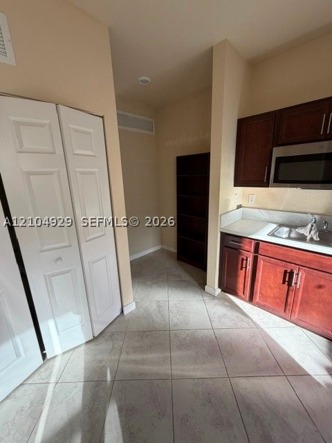 A12104929 Property Photo 4