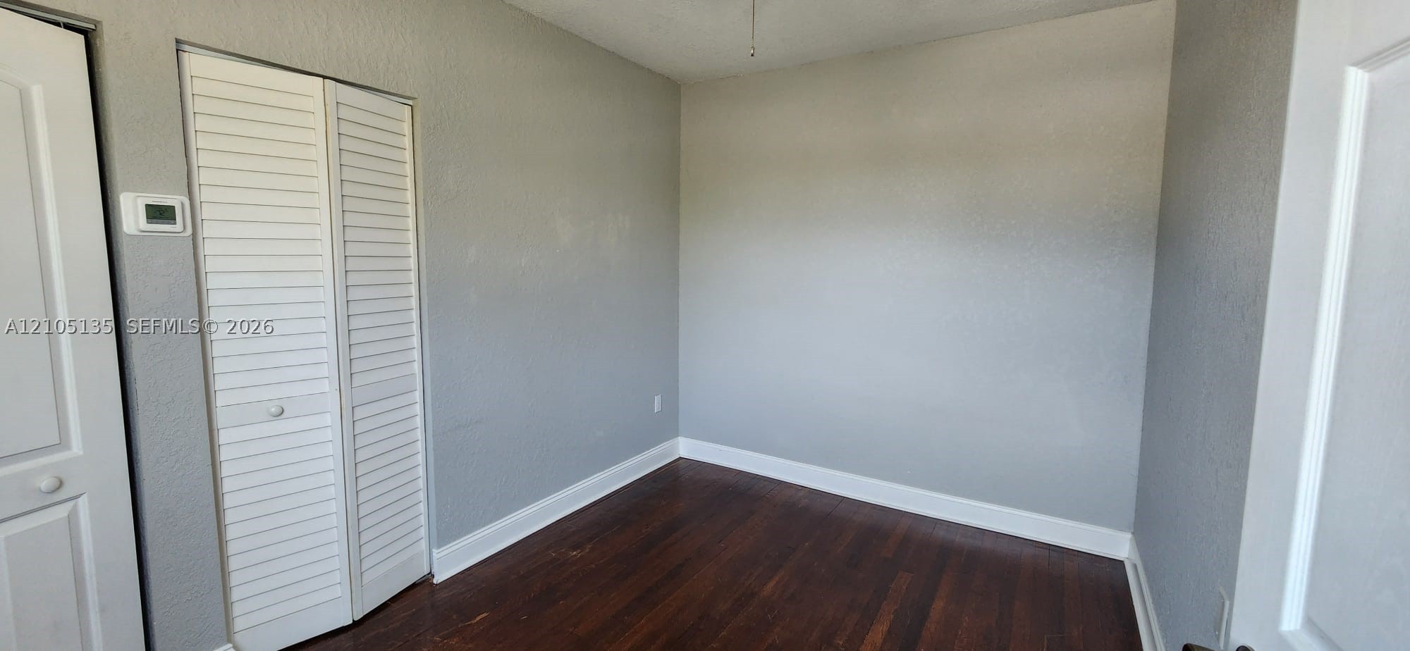 306 Hawthorne Dr 3 Property Photo 3