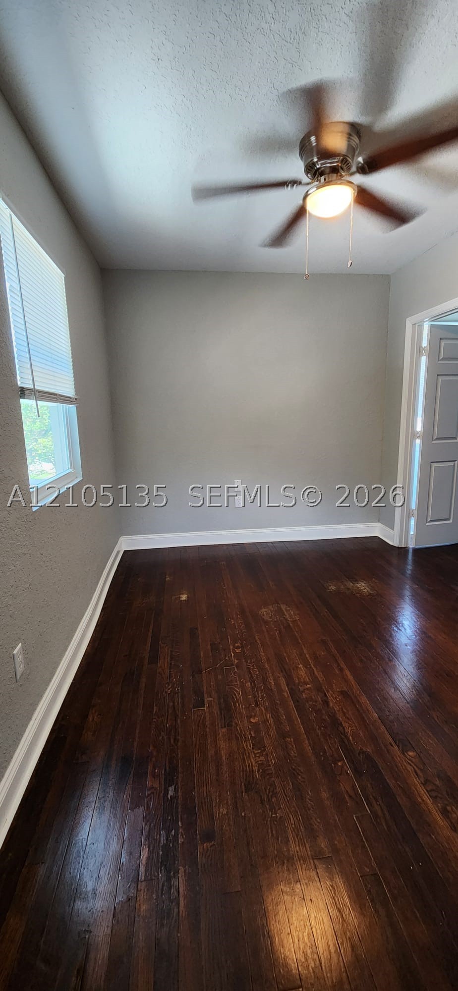 306 Hawthorne Dr 3 Property Photo 5