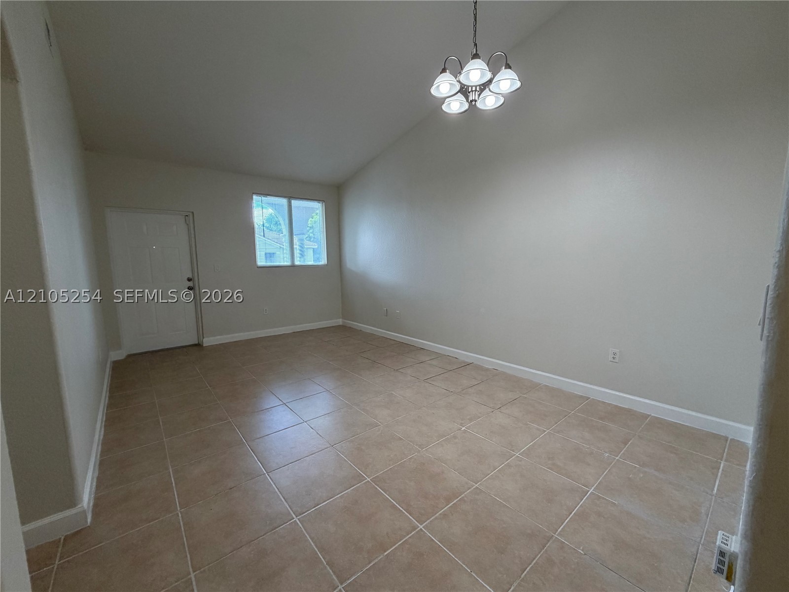 1543 Se 25th St 201 Property Photo 6