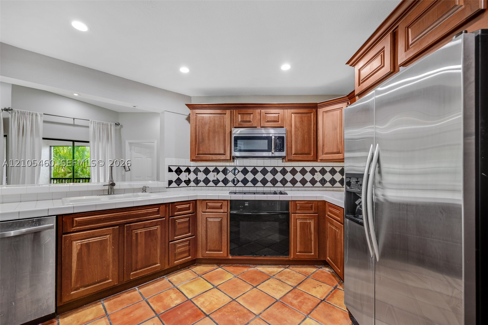 A12105460 Property Photo 6