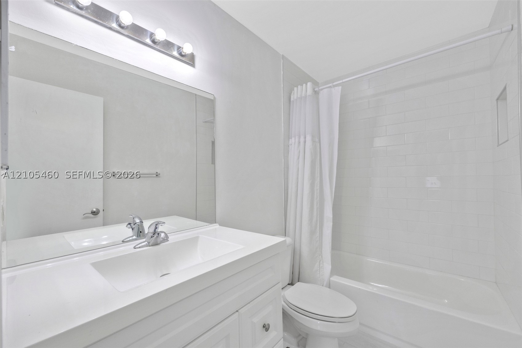 A12105460 Property Photo 11