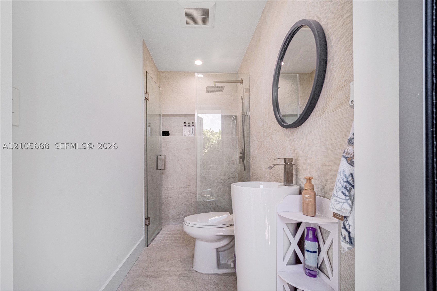 164 W Avenue C Property Photo 10