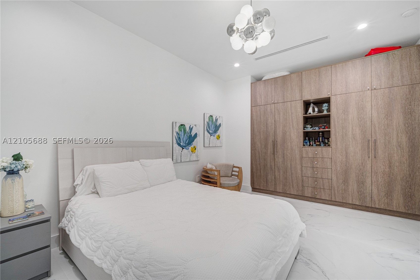 164 W Avenue C Property Photo 20