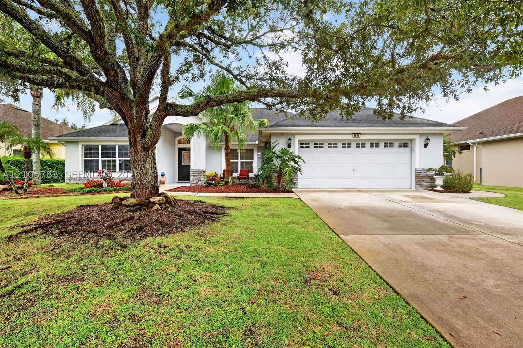 8889 Bridgeport Way Circle Property Photo 1
