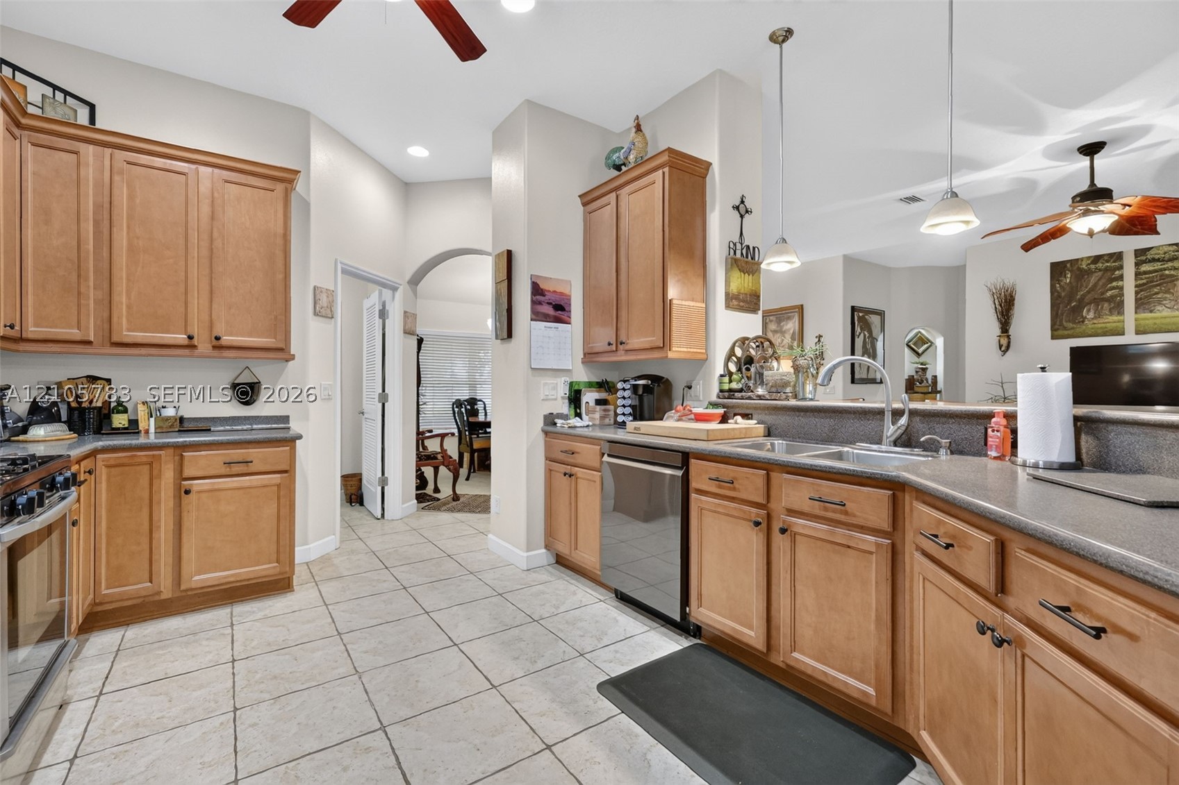 8889 Bridgeport Way Circle Property Photo 17