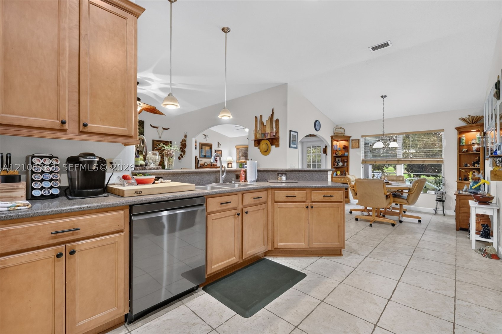 8889 Bridgeport Way Circle Property Photo 18