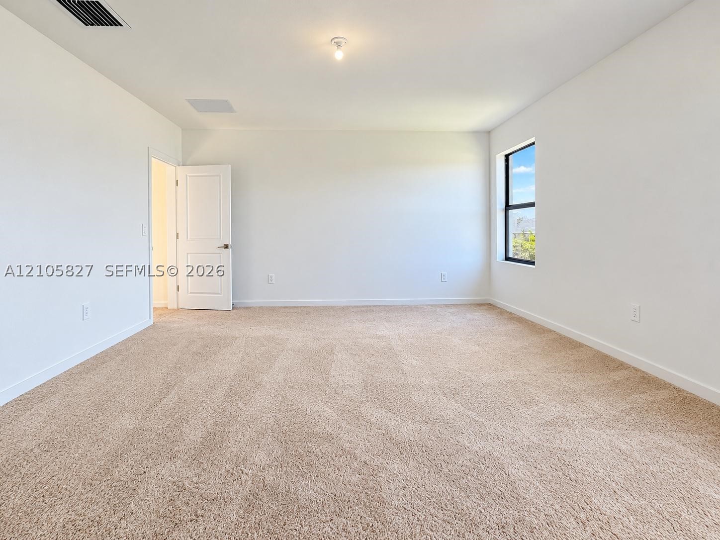 642 Ne 1st Ter Property Photo 7