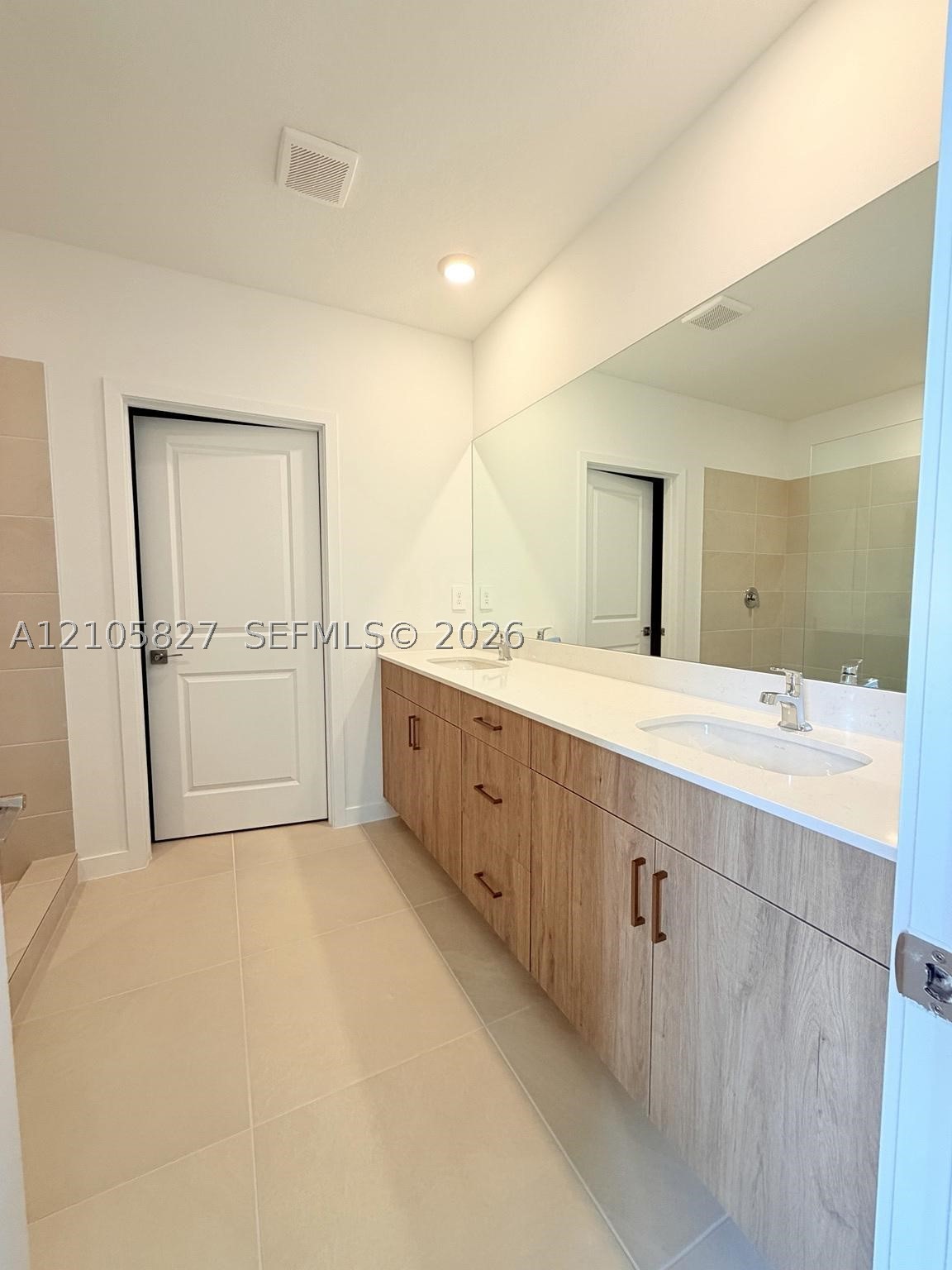 642 Ne 1st Ter Property Photo 9