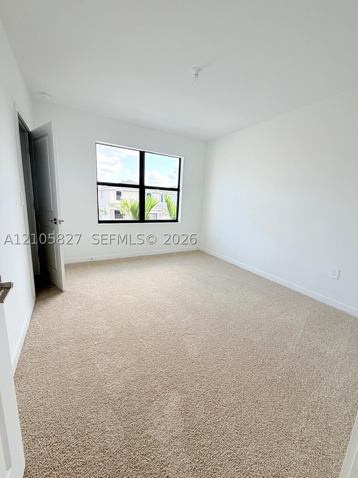 642 Ne 1st Ter Property Photo 13