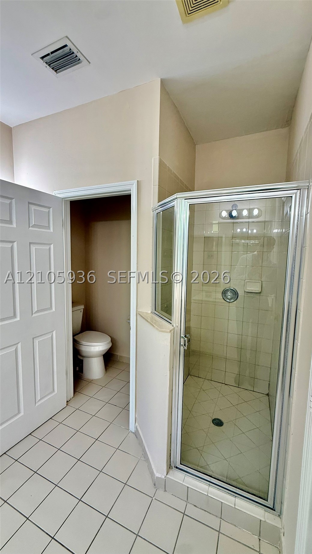 427 Ne 21st Ter 427 Property Photo 9