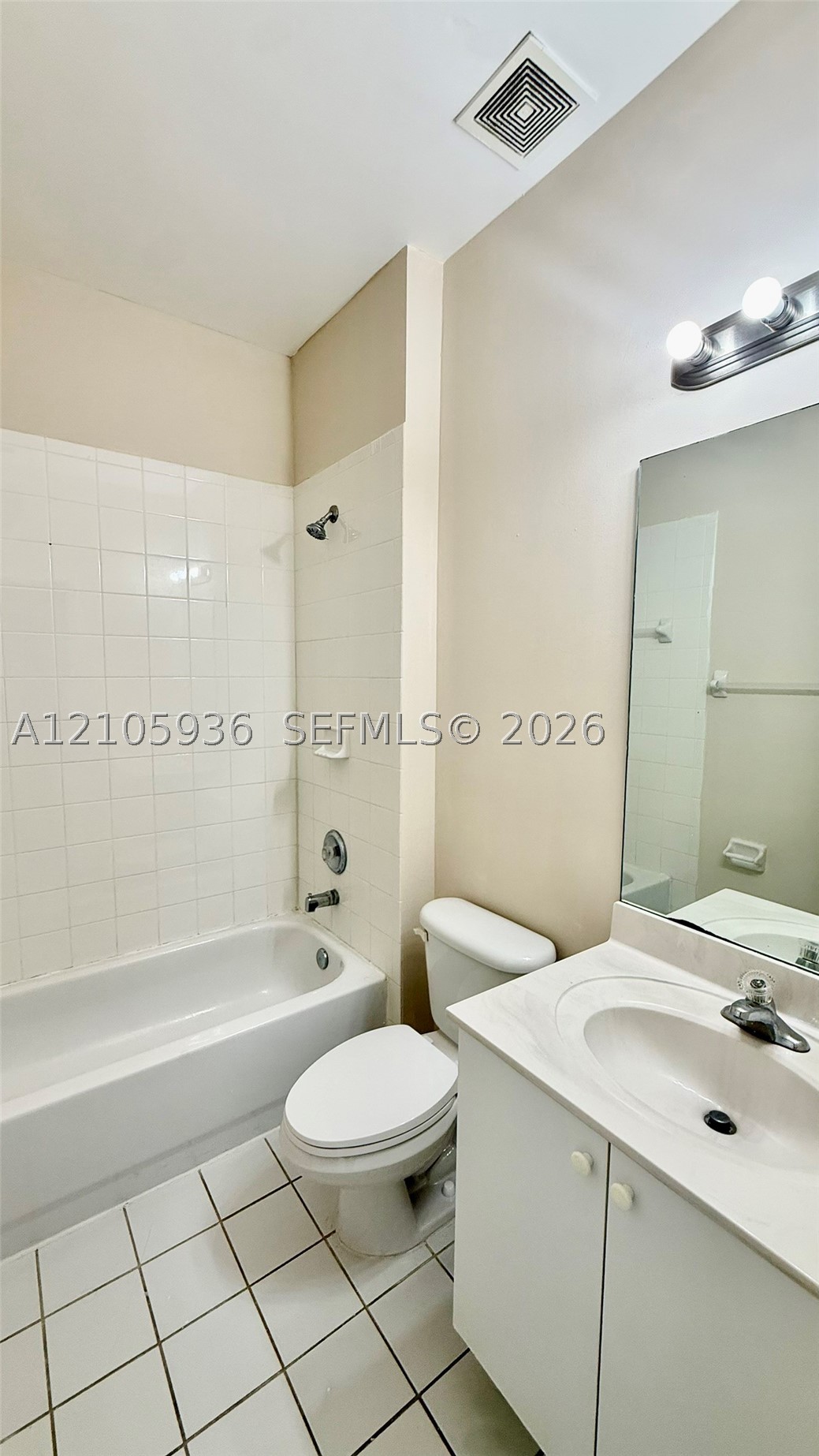 427 Ne 21st Ter 427 Property Photo 12