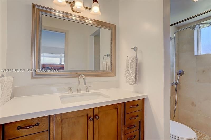 2212 Ne 1st Way 101 Property Photo 11