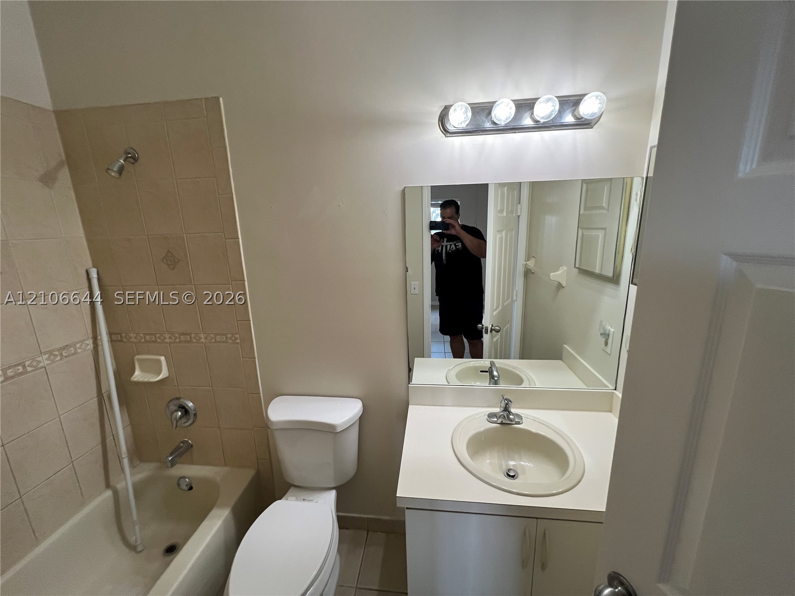 1489 Sw 1 St . Property Photo 35