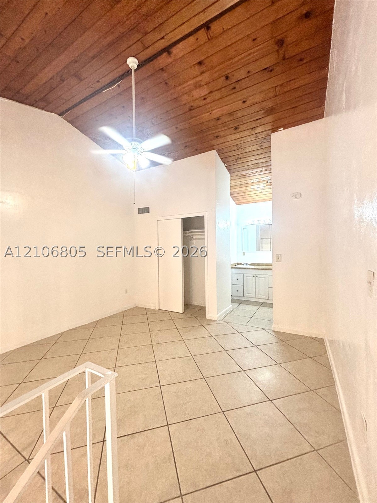 49 Navarre Ave 4 Property Photo 6