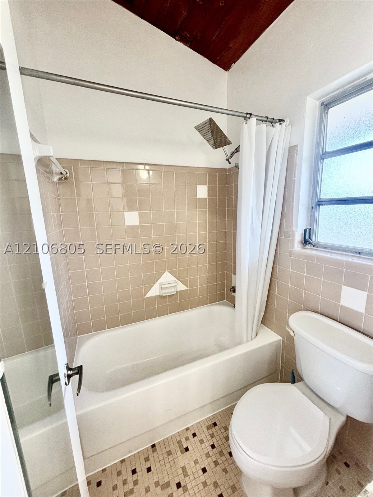 49 Navarre Ave 4 Property Photo 9