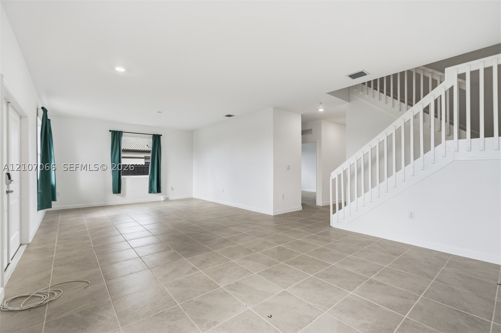 A12107066 Property Photo 13