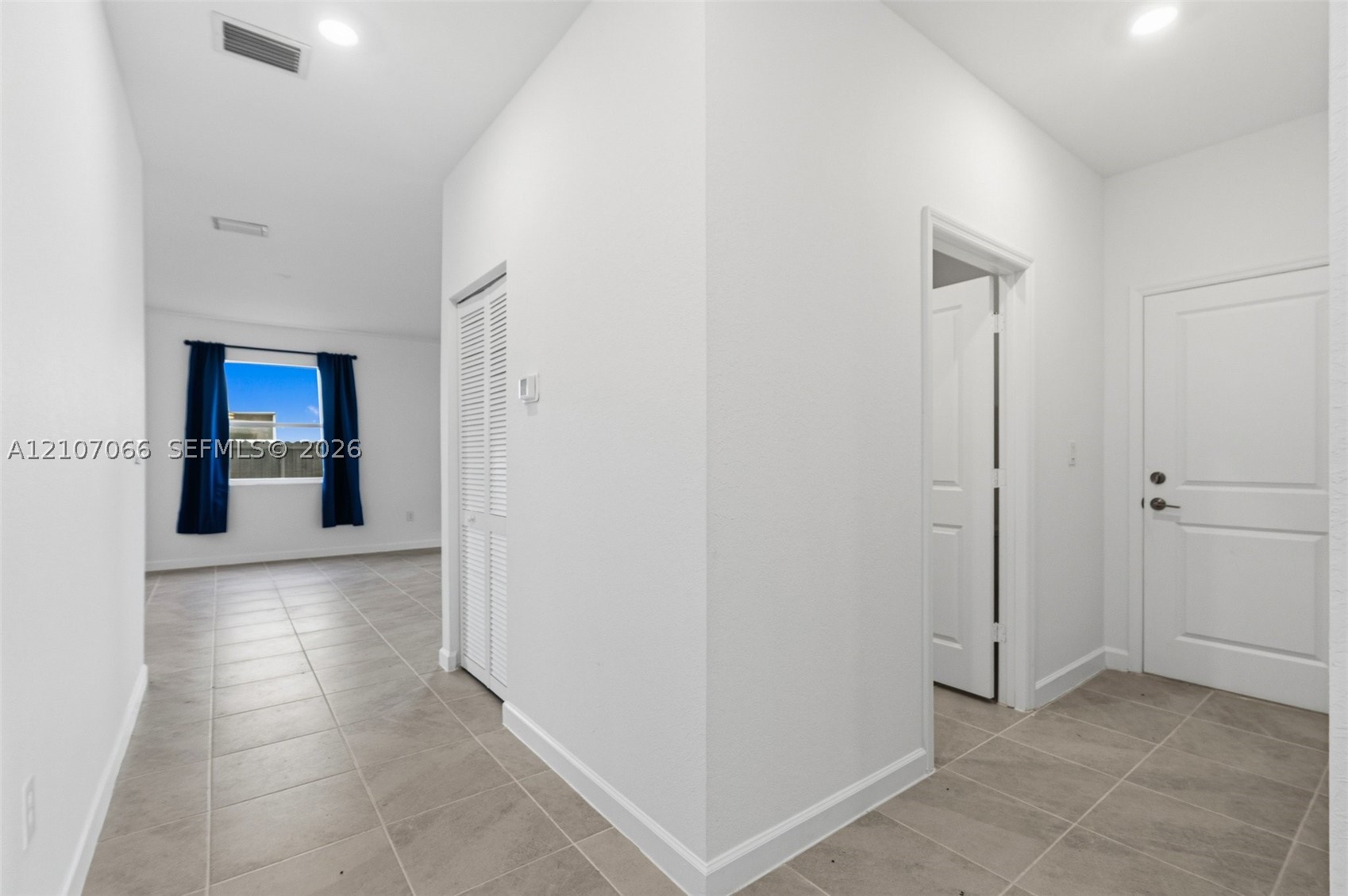 A12107066 Property Photo 15