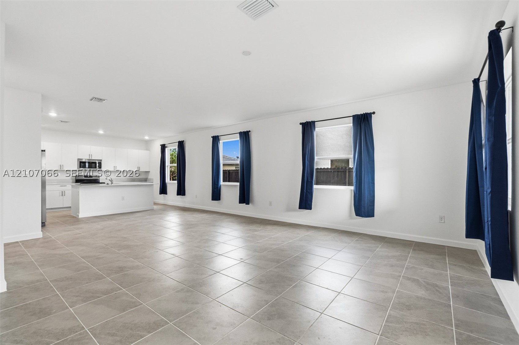 A12107066 Property Photo 16