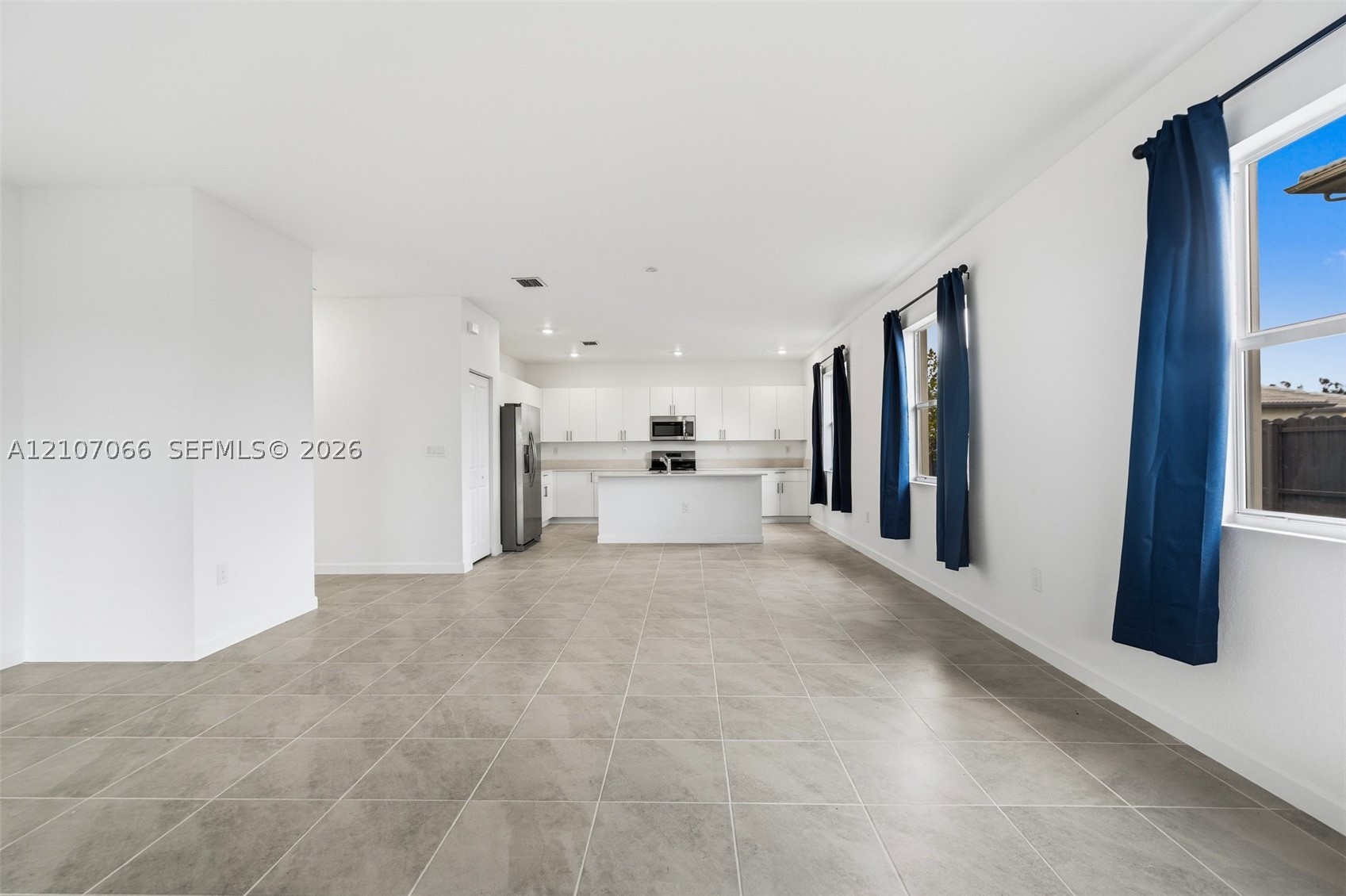 A12107066 Property Photo 17