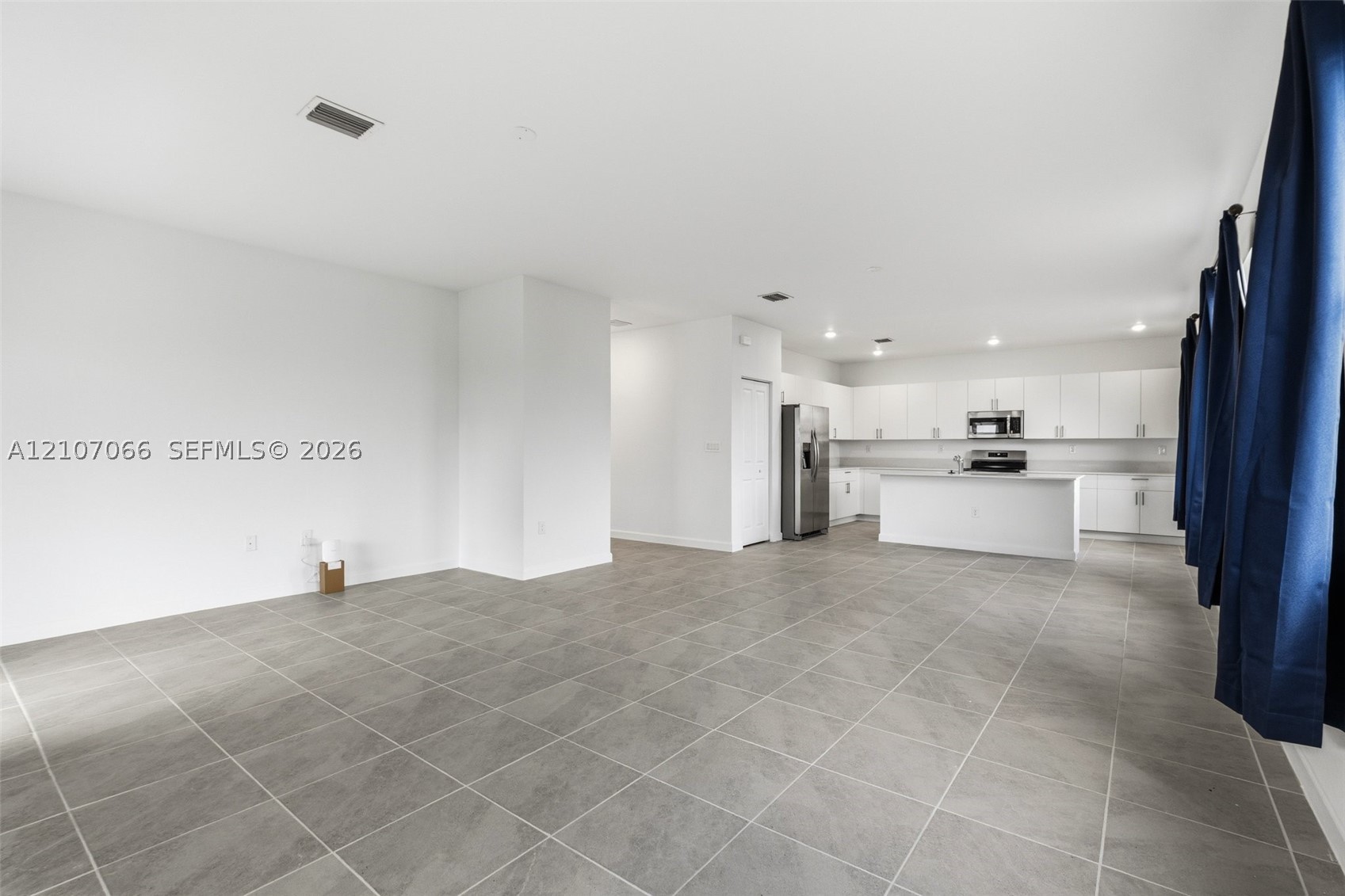A12107066 Property Photo 18