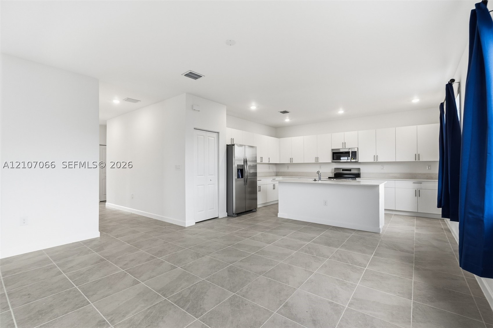 A12107066 Property Photo 19