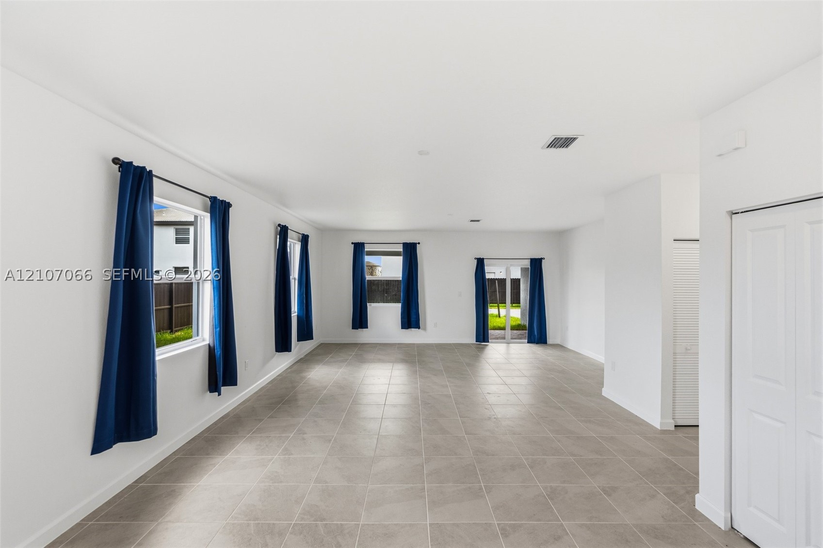 A12107066 Property Photo 26