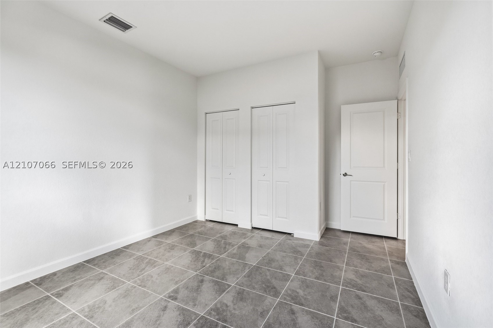 A12107066 Property Photo 28