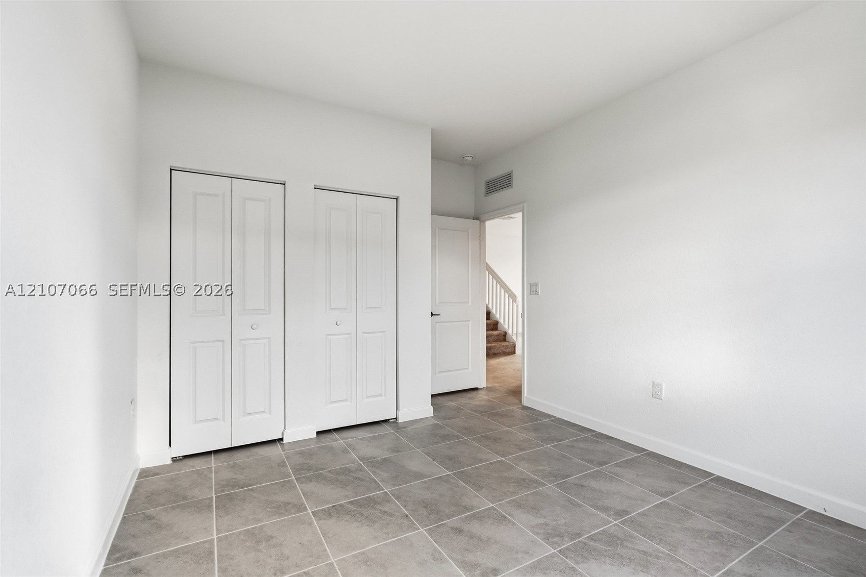 A12107066 Property Photo 29